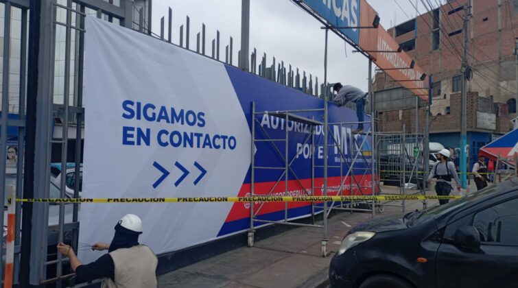 Impresión e instalación de banner